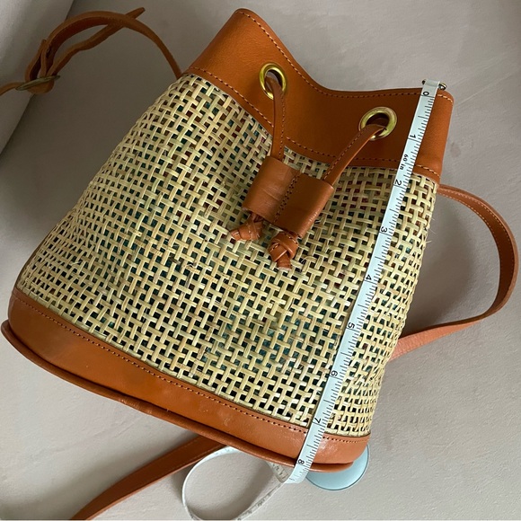 NWOT - KayikaBali - Isvara Drawstring Rattan Bucket Crossbody Bag - Picture 8 of 9